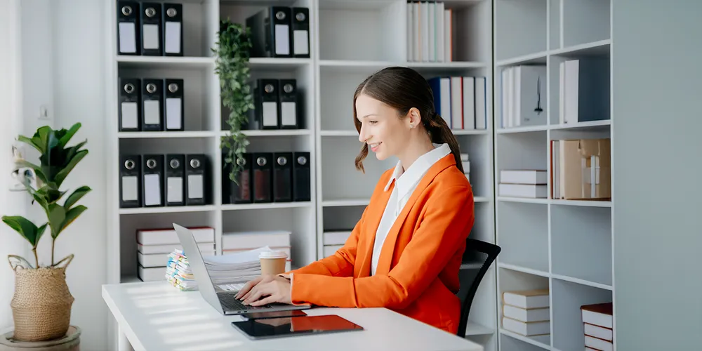 Business Woman working computer